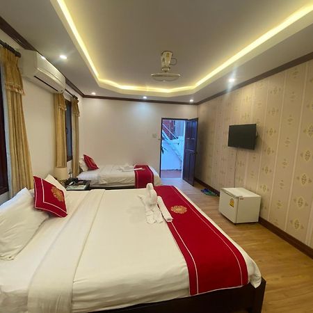 Golden Lotus Boutique Hotel Λουάνγκ Πραμπάνγκ Εξωτερικό φωτογραφία