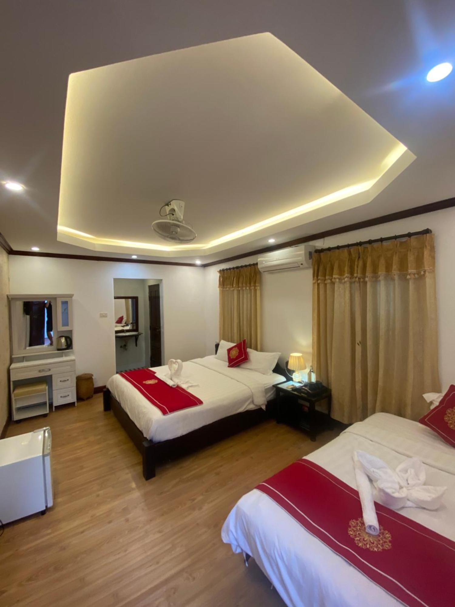 Golden Lotus Boutique Hotel Λουάνγκ Πραμπάνγκ Εξωτερικό φωτογραφία