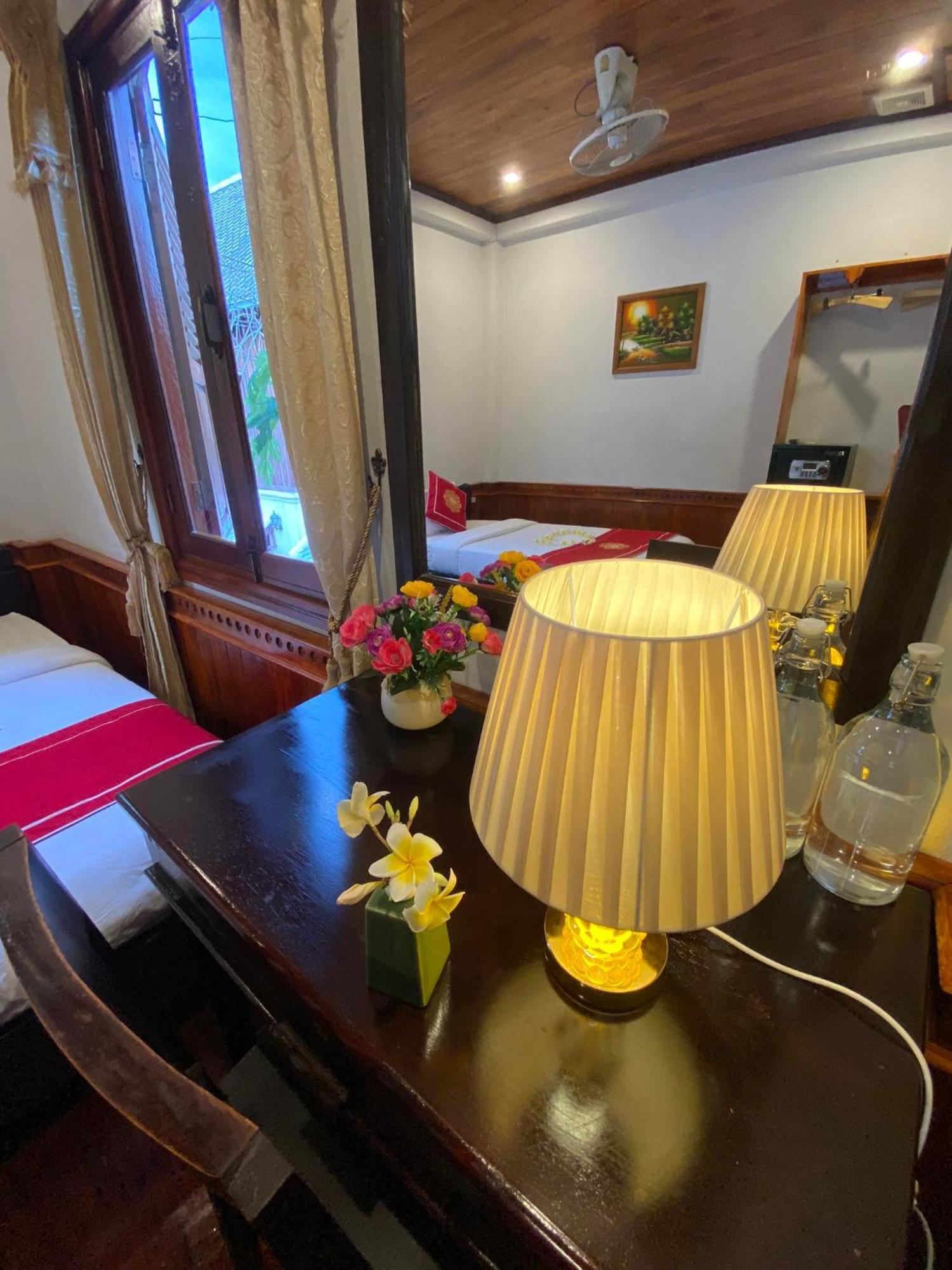 Golden Lotus Boutique Hotel Λουάνγκ Πραμπάνγκ Εξωτερικό φωτογραφία