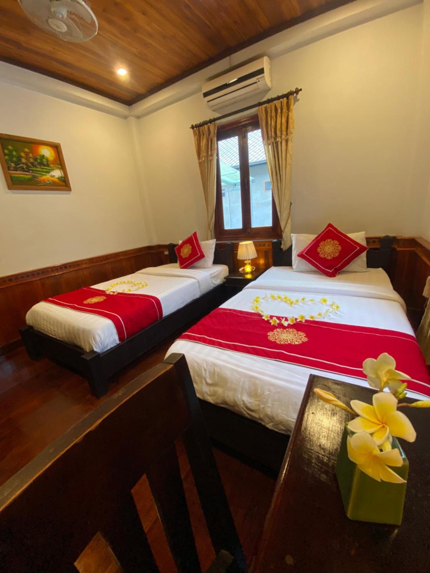 Golden Lotus Boutique Hotel Λουάνγκ Πραμπάνγκ Εξωτερικό φωτογραφία