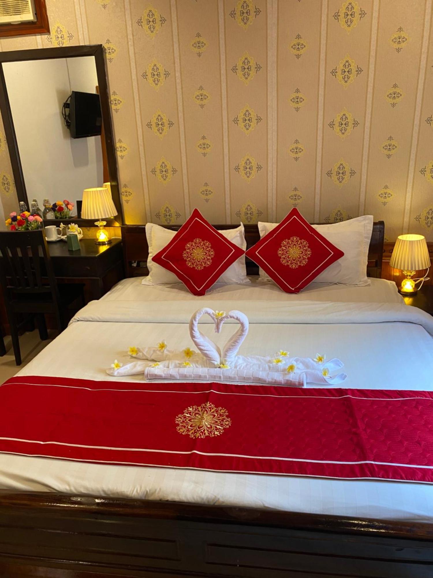Golden Lotus Boutique Hotel Λουάνγκ Πραμπάνγκ Εξωτερικό φωτογραφία