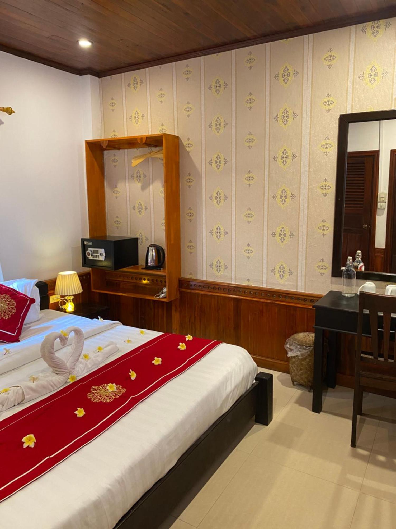Golden Lotus Boutique Hotel Λουάνγκ Πραμπάνγκ Εξωτερικό φωτογραφία