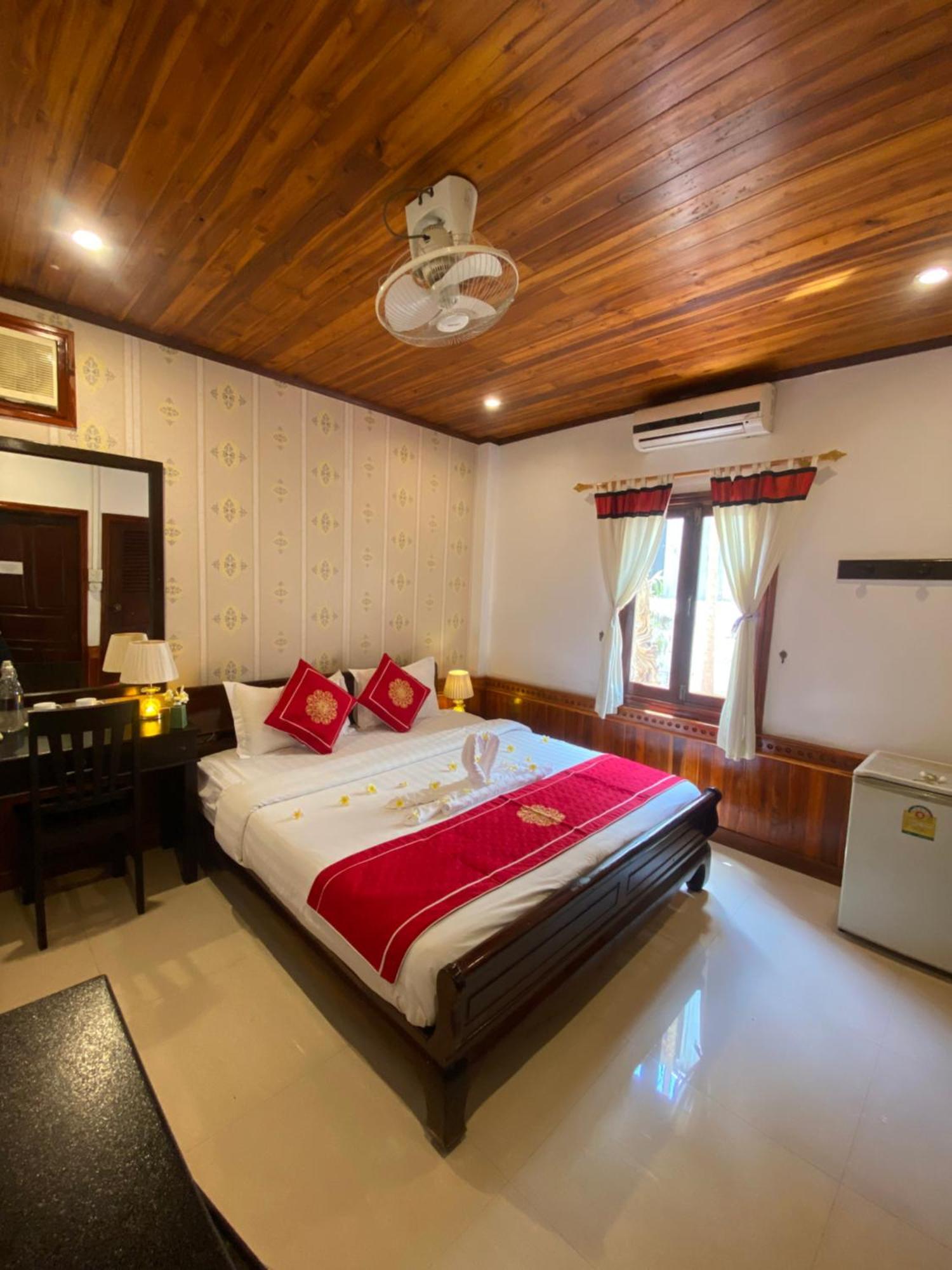 Golden Lotus Boutique Hotel Λουάνγκ Πραμπάνγκ Εξωτερικό φωτογραφία