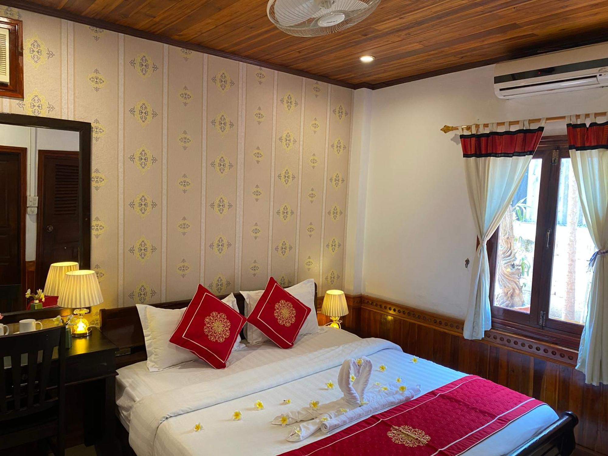 Golden Lotus Boutique Hotel Λουάνγκ Πραμπάνγκ Εξωτερικό φωτογραφία