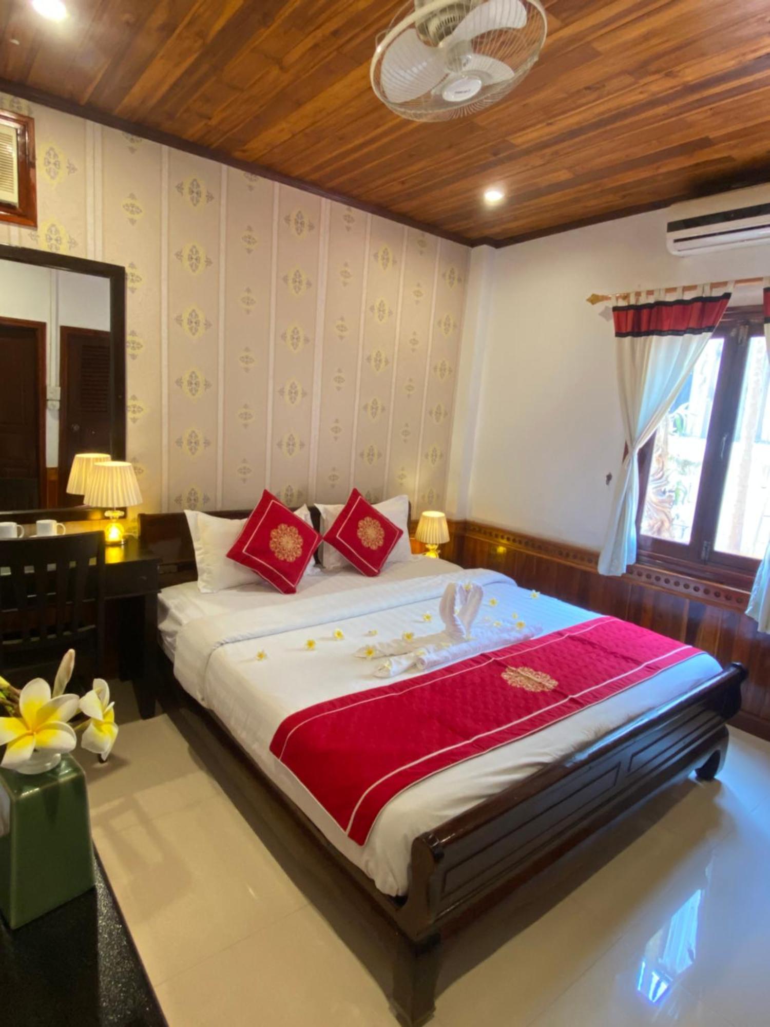 Golden Lotus Boutique Hotel Λουάνγκ Πραμπάνγκ Εξωτερικό φωτογραφία