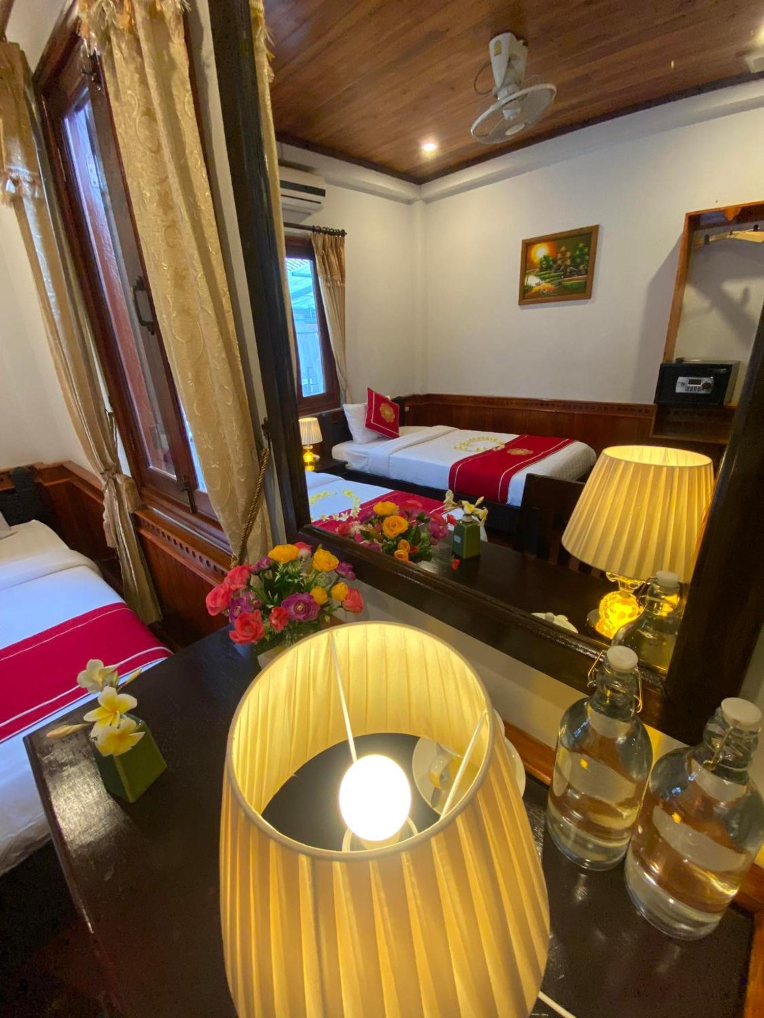 Golden Lotus Boutique Hotel Λουάνγκ Πραμπάνγκ Εξωτερικό φωτογραφία